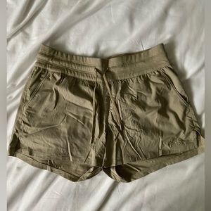 The North Face TNF Khaki shorts in great condition size medium